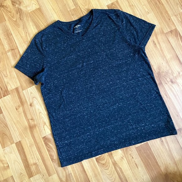 Men's Every Wear Short Sleeve V-Neck T-Shirt Goodfellow & Co Large Railroad Gray - Picture 1 of 6